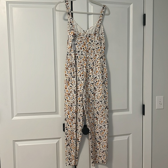 Brand new with tags Lush patterned linen jumpsuit - Picture 2 of 2